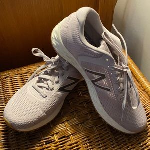 Lavender New Balance size 7